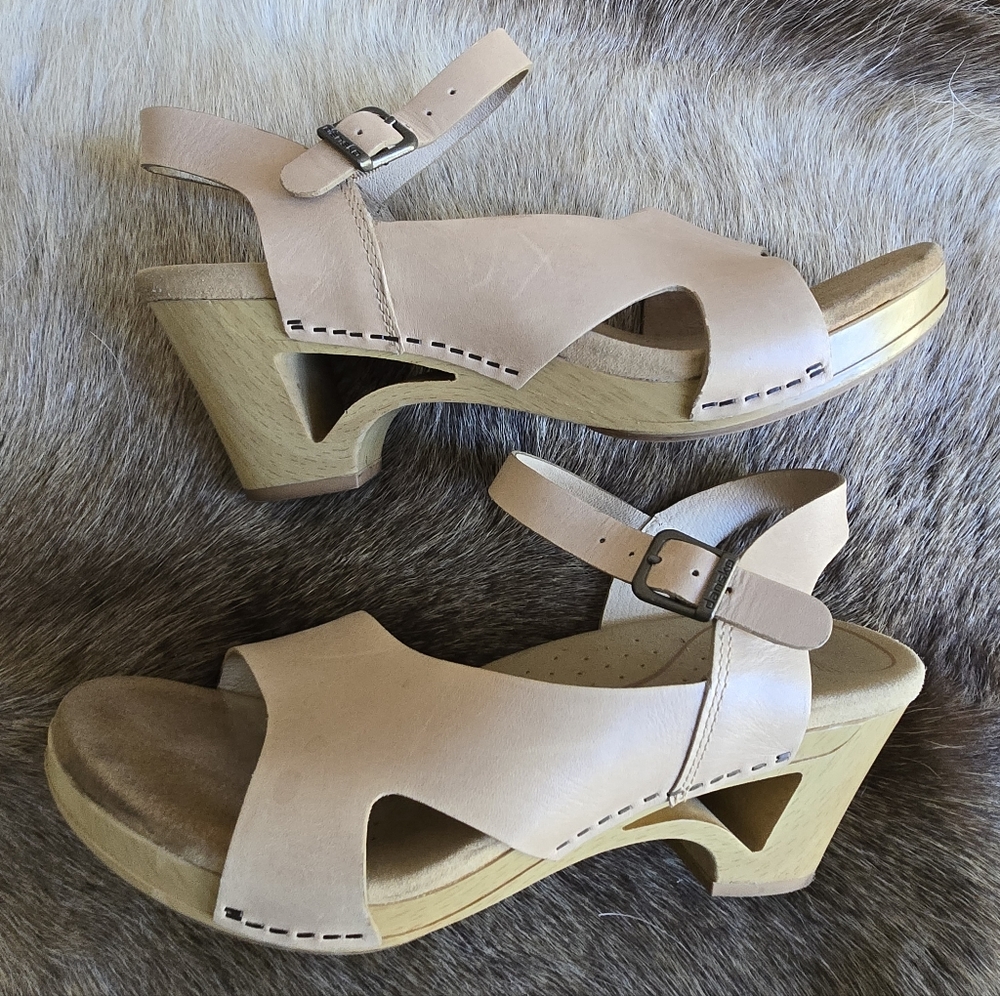 Dansko Tasha Leather Clog Sandals with Cut-Out Heels size 40 / 9 - Picture 7 of 16